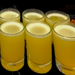 1 šotas kokteilis Atsuktuvas