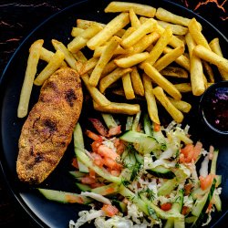 Šnicelis su skrudintom bulvytėm