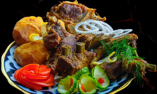 Uzbekiškas kazan kebab su bulvėmis